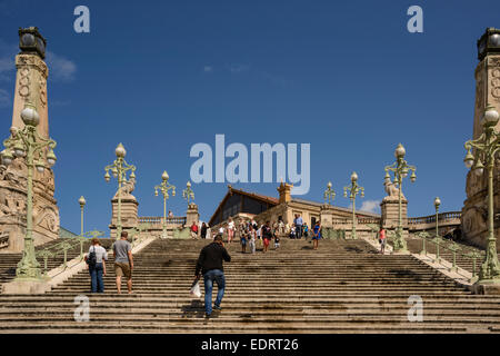 Étapes menant à la gare de Marseille, gare Saint Charles, Marseille, Bouches du Rhône, PACA, France Banque D'Images