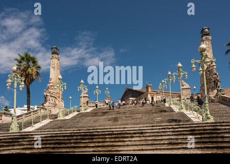 Étapes menant à la gare de Marseille, gare Saint Charles, Marseille, Bouches du Rhône, PACA, France Banque D'Images