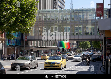 Passerelle pour piétons de l'emporium de Lonsdale Street, à Melbourne, Australie Banque D'Images