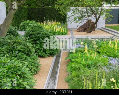 Daily telegraph garden Banque D'Images