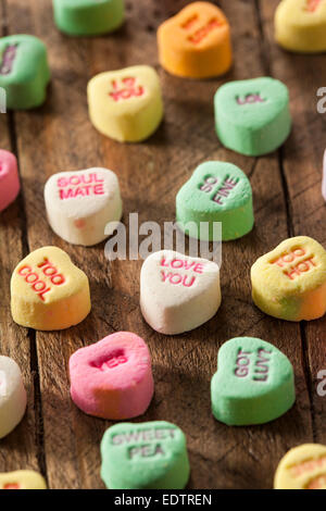 Conversation Bonbons colorés Coeurs pour la Saint-Valentin Banque D'Images