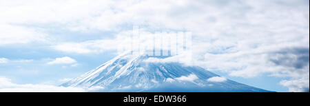 Panorama de montagne de fujisan Fuji lac Yamanaka à Yamanashi au Japon Banque D'Images