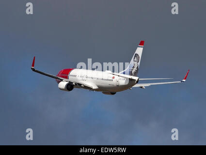 Norwegian Air Shuttle Boeing 737-800, l'aéroport de Gatwick, Sussex, Angleterre Banque D'Images