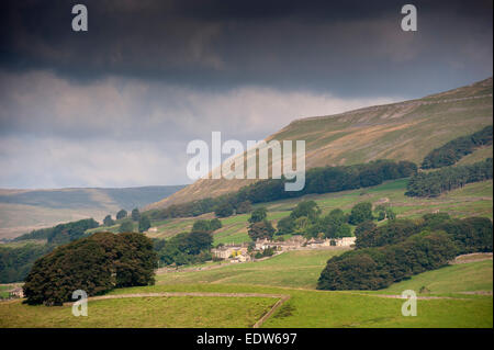 Petit village de Sedbusk dans la campagne près de Hawes dans le North Yorkshire, UK Banque D'Images