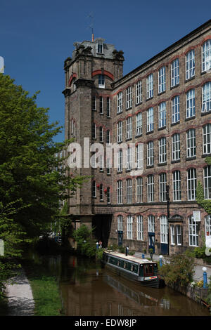 Clarence du moulin, par le Canal de Macclesfield, Cheshire Bollington Banque D'Images