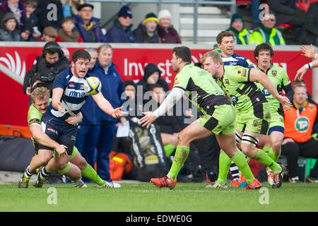 Vente, UK. 10 janvier, 2015. Aviva Premiership. Sale Sharks par rapport à Northamton Saints. Sale Sharks hooker Marc Jones abandonne les. Credit : Action Plus Sport/Alamy Live News Banque D'Images