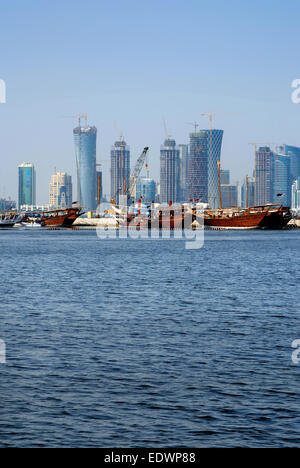 Vue de la ville de Doha à partir de la Corniche, au Qatar Banque D'Images