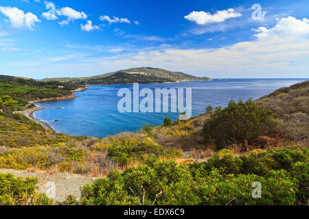 Aperçu de Lacona bay dans l'île d'Elbe, Toscane, Italie Banque D'Images