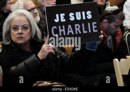 Israël. Jan 11, 2015. Une très large participation à la municipalité de Jérusalem Ville salle du Conseil en tant que maire Barkat est titulaire d'un rassemblement de l'unité de montrer leur soutien pour la nation française et de la communauté juive de France à la suite des attentats terroristes à Paris. Credit : Alon Nir/Alamy Live News Banque D'Images