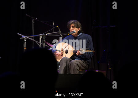 Rome, Italie. 10 janvier, 2015. Ziad Rajab - joueur de oud, chants soufis - Clôture du Festival de musique ethnique Errichetta à Rome Crédit : Francesco Gustincich/Alamy Live News Banque D'Images