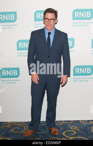 Le RNIB Dîner de gala organisé à l'hôtel Hilton London - Arrivées. Avec : Rob Brydon Où : London, Royaume-Uni Quand : 09 Oct 2014 Banque D'Images