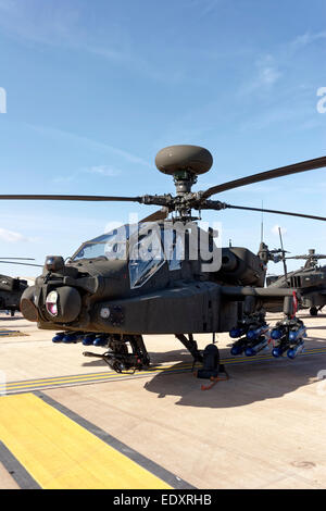 Augusta Westland AH-64D'hélicoptère d'attaque Apache Longbow Banque D'Images