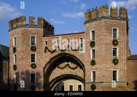 Mittelalterliches Stadttor (Ländtor) à Landshut, Bayern, Niederbayern, Deutschland, Europa, porte de la ville médiévale (Laendtor) dans la Banque D'Images