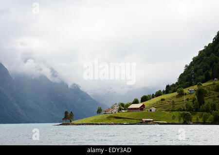 Vue panoramique du paysage de la Norvège en Norvège sur un jour nuageux Banque D'Images