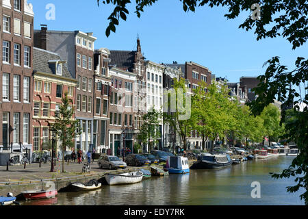 Rue à canal typique, Singel, Amsterdam, Hollande du Nord, Pays-Bas, Europe Banque D'Images