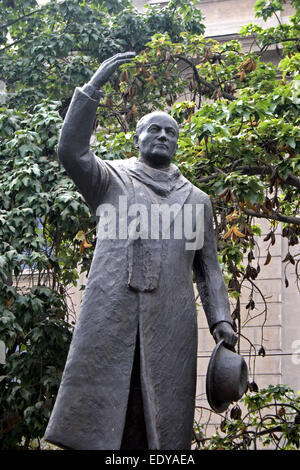 La statue de la 27e président chilien Jorge Alessandri Rodríguez, à Santiago, Chili. Banque D'Images