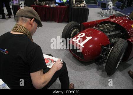 ​London, UK - 11 janvier 2015. Un croquis d'un artiste 1955 Lancia D50 Une formule un, l'un des cinq construits à partir de plans d'origine à l'inaugural Classic Car Show qui a eu lieu au London's un Excel Centre. Crédit : David Mbiyu/ Alamy Live News Banque D'Images