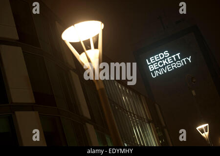 Coup du soir de l'université Leeds Beckett allumé l'affichage Banque D'Images