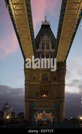 Tour du pont de Londres, Angleterre. crédit : lee ramsden / alamy Banque D'Images