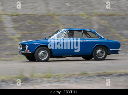 Alfa Romeo 1300 GT 105 Junior famille voiture de sport classique Banque D'Images