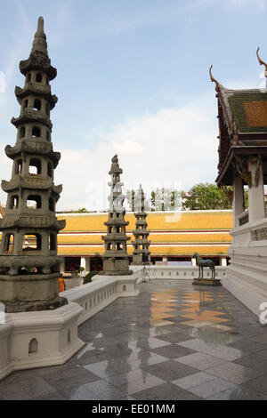 Wat Suthat Thep Wararam, temple bouddhiste dans Phra Nakhon district, Bangkok, Thaïlande. L'Asie du sud-est Banque D'Images