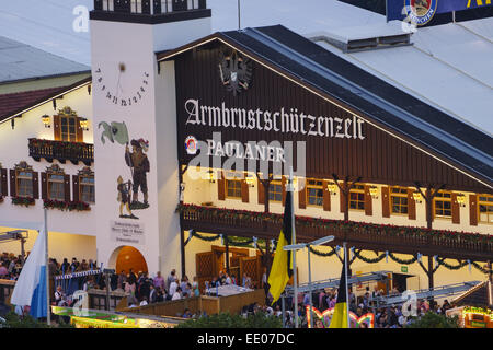 Blick auf die Wiesn, Münchner Oktoberfest, Bayern, Deutschland, regardez la Wiesn, Munich Oktoberfes Beer Festival, Bavière, Allemagne Banque D'Images