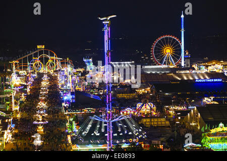 Blick auf die Wiesn, Münchner Oktoberfest, Bayern, Deutschland, regardez la Wiesn, Munich Oktoberfes Beer Festival, Bavière, Allemagne Banque D'Images