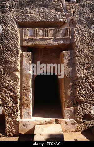 Tombes des rois, Pafos, Chypre. Tombe 8, montrant les principaux monuments funéraires loculus. Période hellénistique et romaine. Banque D'Images