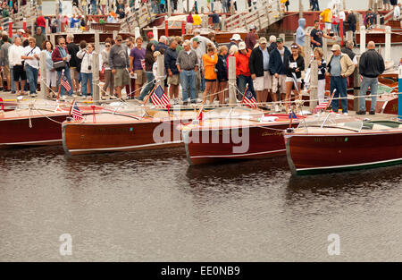 Meubles anciens, classique, wooden boat show dans le nord du Michigan. Banque D'Images