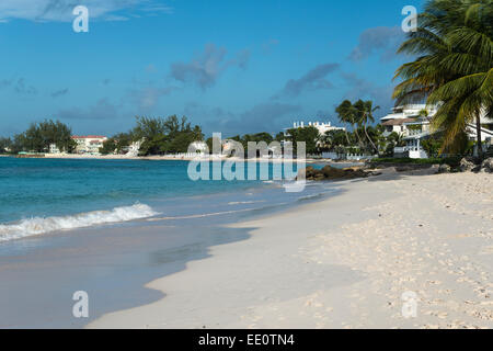 Worthing Beach sur la côte sud de l'île des Caraïbes de la Barbade dans les Antilles. Éditorial - UTILISEZ UNIQUEMENT Banque D'Images