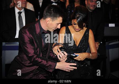 Zurich, Suisse. 12 Jan, 2015. LIONEL MESSI et Antonella ROCCUZZO sa femme au cours du Gala du Joueur Mondial de la FIFA à Zurich. Credit : Marcio Machado/ZUMA/Alamy Fil Live News Banque D'Images