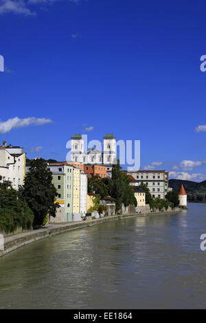 Deutschland, Bayern, Niederbayern, Passau, Innufer, St Michael, Kirche, Schaiblingsturm Banque D'Images