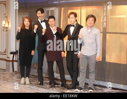 Shin Cha Seung-Won Hyo-Jeong, Yu, Noémie Lvovsky, Jang Keun-Suk et Na Young-Seok, Jan 09, 2015 : (L-R) producteur de télévision sud-coréenne Shin Hyo-Jeong Cha Seung-Won, comédien, acteur Yu Noémie Lvovsky, l'acteur et chanteur Jang Keun-Suk et producteur de télévision Na Young-Seok posent lors d'une conférence de presse pour "trois repas par jour", un spectacle de variété de tvN, CJ E&M, à Séoul, en Corée du Sud. © Lee Jae-Won/AFLO/Alamy Live News Banque D'Images