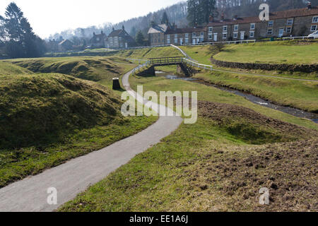 Le centre de Hutton-le-hole village et l'emplacement de l'Ryedale Folk Museum dans le North Yorkshire, en Angleterre. Banque D'Images