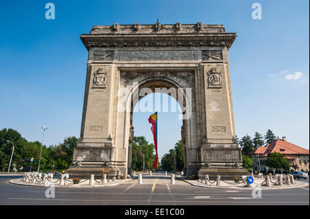 Arcul de Triumf, arc triomphal, Bucarest, Roumanie Banque D'Images