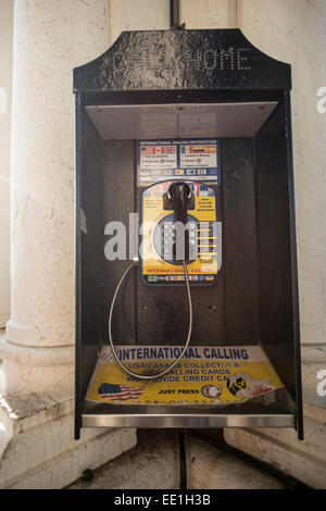 Téléphone public à l'Hôtel Campanile Banque D'Images