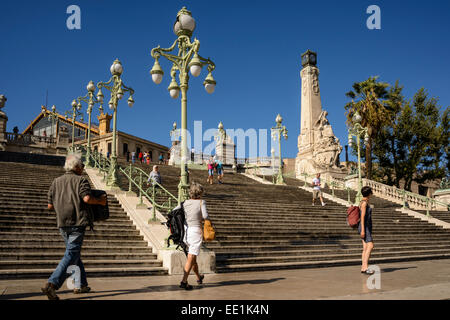 Étapes menant à la gare de Marseille, gare Saint Charles, Marseille, Bouches du Rhône, PACA, France Banque D'Images