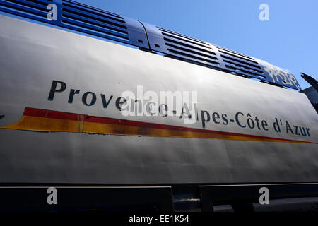 TER (Train Express Régional) Provence Alpes-Côte-d'Azur est l'exploitation du réseau ferroviaire dans la région Provence Alpes-Côte-d'Azur. Banque D'Images