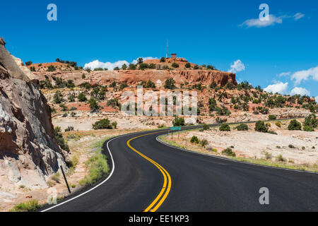 Route menant à travers le Grand Escalier Escalante National Monument, Utah, États-Unis d'Amérique, Amérique du Nord Banque D'Images