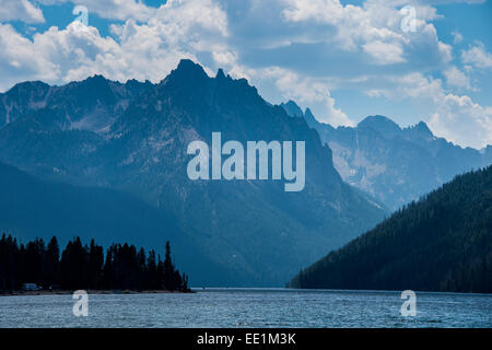 Lac de sébaste dans une vallée au nord de Sun Valley, dents de scie National Forest, North Carolina, États-Unis d'Amérique, Amérique du Nord Banque D'Images