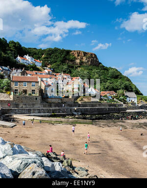 La lumière de l'après-midi sur Runswick Bay Village Banque D'Images