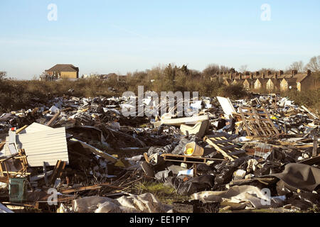 Les décharges sauvages à Purfleet, Essex. Banque D'Images