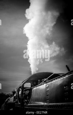 Un FER MIXTE Dorset & Somerset 7F CATÉGORIE 2-8-0 locomotive géré par la West Somerset Railway (WSR), vapeur d'aération à Watchet. Banque D'Images