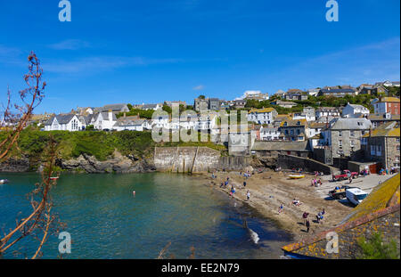 Issac Port UK Royaume-Uni Angleterre Cornwall ensoleillé chaud après-midi d'été en Août Banque D'Images