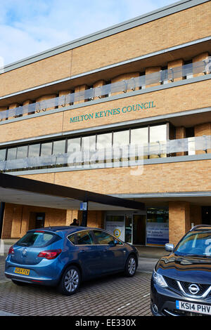 Les bureaux du conseil municipal de Milton Keynes Milton Keynes Buckinghamshire UK Banque D'Images