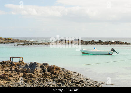Les eaux turquoise de l'île de Lobos, îlot situé au nord de Fuerteventura, dans les îles Canaries Banque D'Images