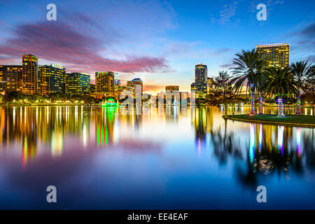 Orlando, Floride, USA Centre-ville de ville sur le Lac Eola. Banque D'Images