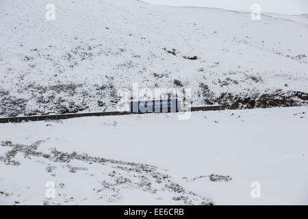 Ceredigion, pays de Galles, Royaume-Uni. 14 janvier, 2015. Des conditions hivernales persistent sur les hauteurs le long de l'A44 qui relie les Midlands à Aberystwyth, sur la côte de Ceredigion. Credit : atgof.co/Alamy Live News Banque D'Images