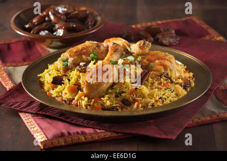 Machboos de poulet. Plat de riz et de poulet. Les Etats du Golfe Banque D'Images