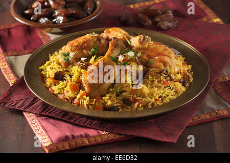 Machboos de poulet. Plat de riz et de poulet. Les Etats du Golfe Banque D'Images